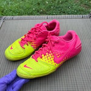 CC Nike neon fluorescent pink yellow‎ women’s soccer running shoes